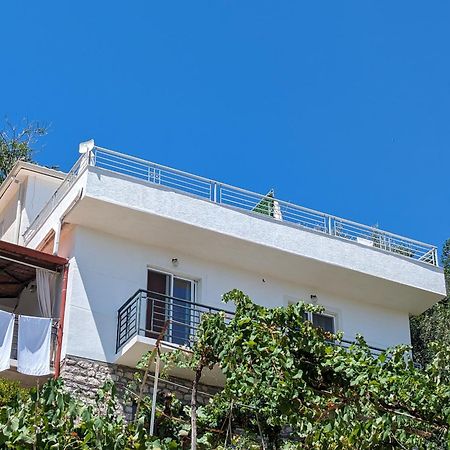 Guesthouse Panorama Nivice Саранде Екстериор снимка