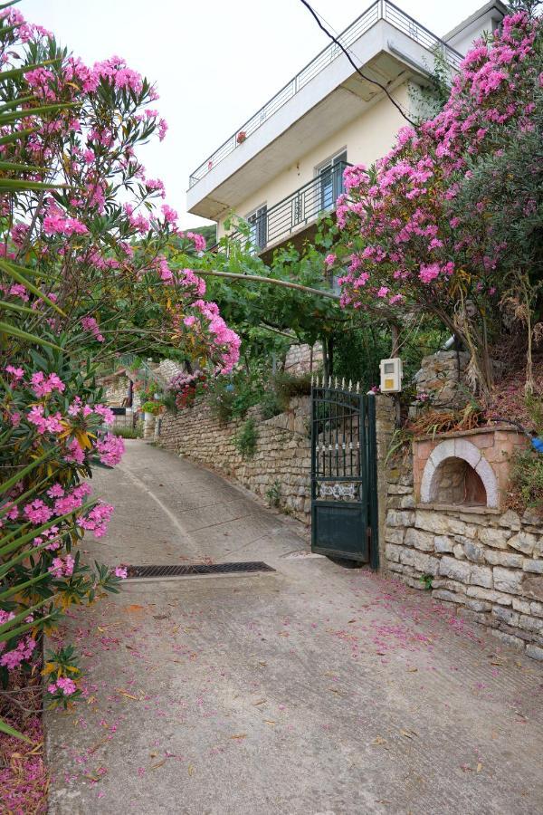 Guesthouse Panorama Nivice Саранде Екстериор снимка