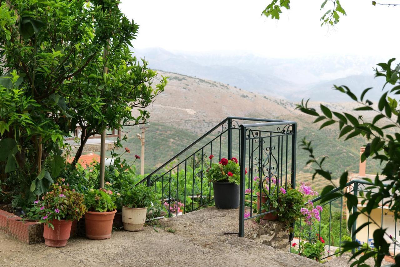 Guesthouse Panorama Nivice Саранде Екстериор снимка